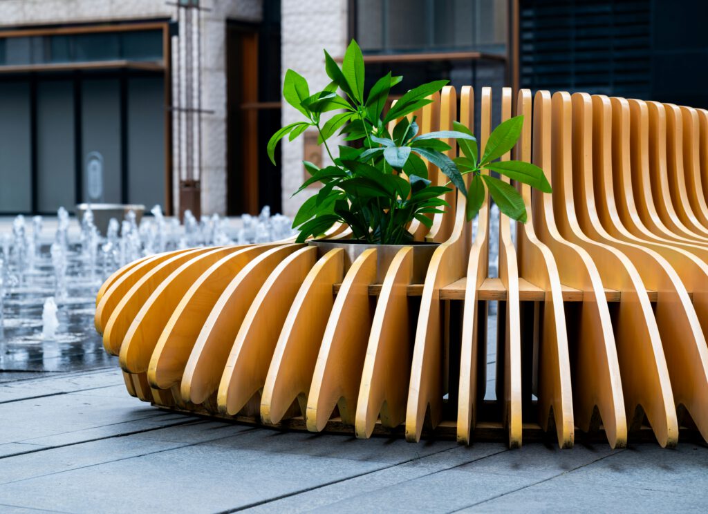 Unieke gebogen banken nodig? Ritmeester CNC maakt op maat gemaakte designbanken voor interieur en exterieur. Van strak tot dubbelgekromd – ontdek de mogelijkheden!